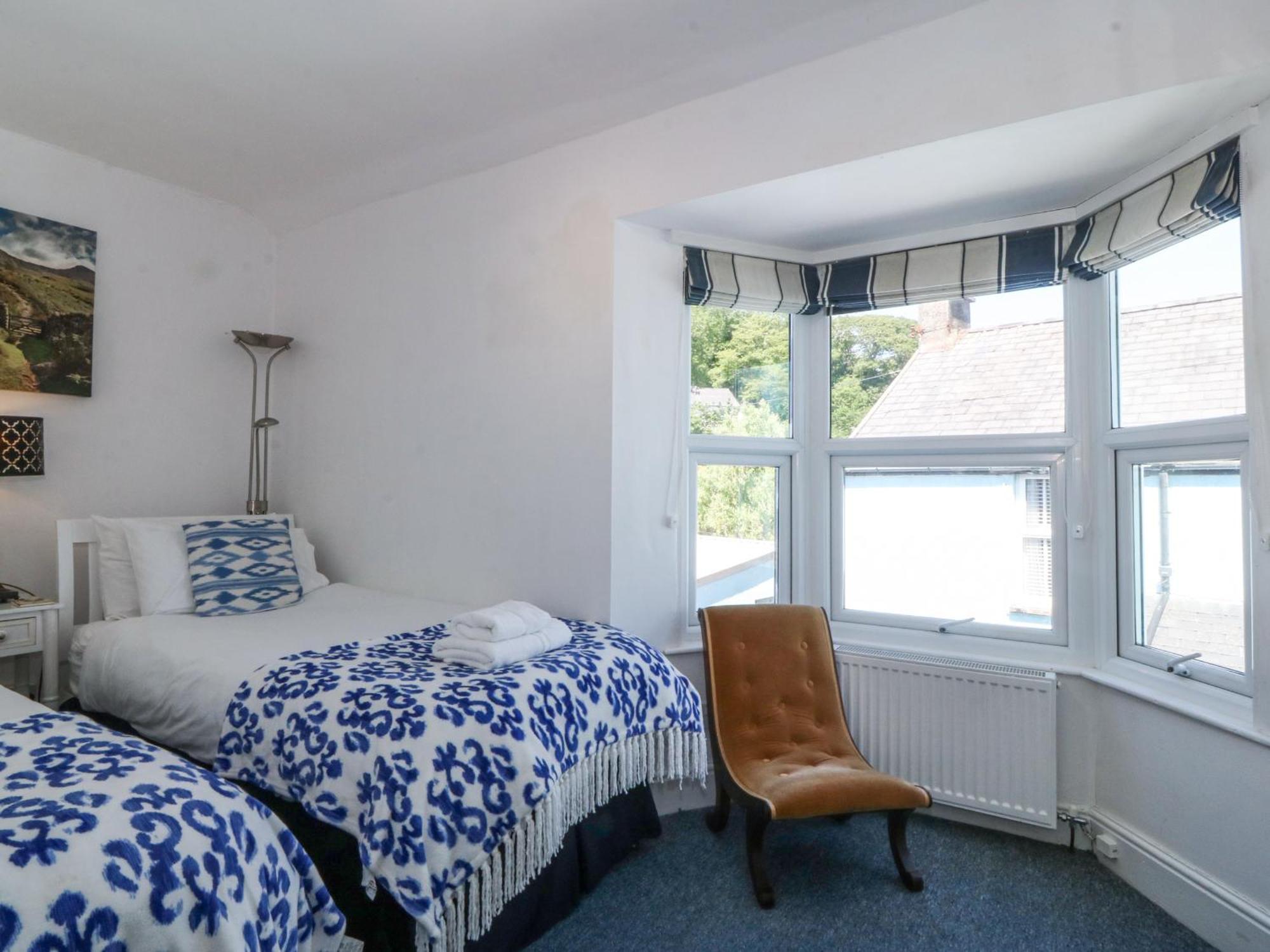 Sea View Apartment Портмадог Екстериор снимка